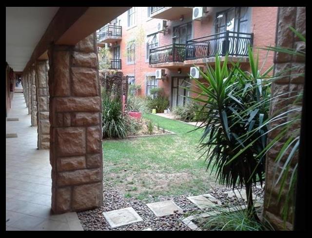 2 BEDROOM APARTMENT TO LET IN SPITSKOP SH